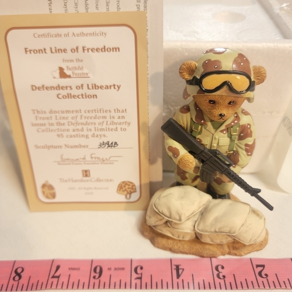 Hamilton collection "front line of Freedom" from the faithful fuzzies. Sculpture